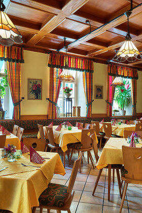 Restaurant & Sonnenterrasse Hotel Zur Post in Lam Bayern Bayerischer